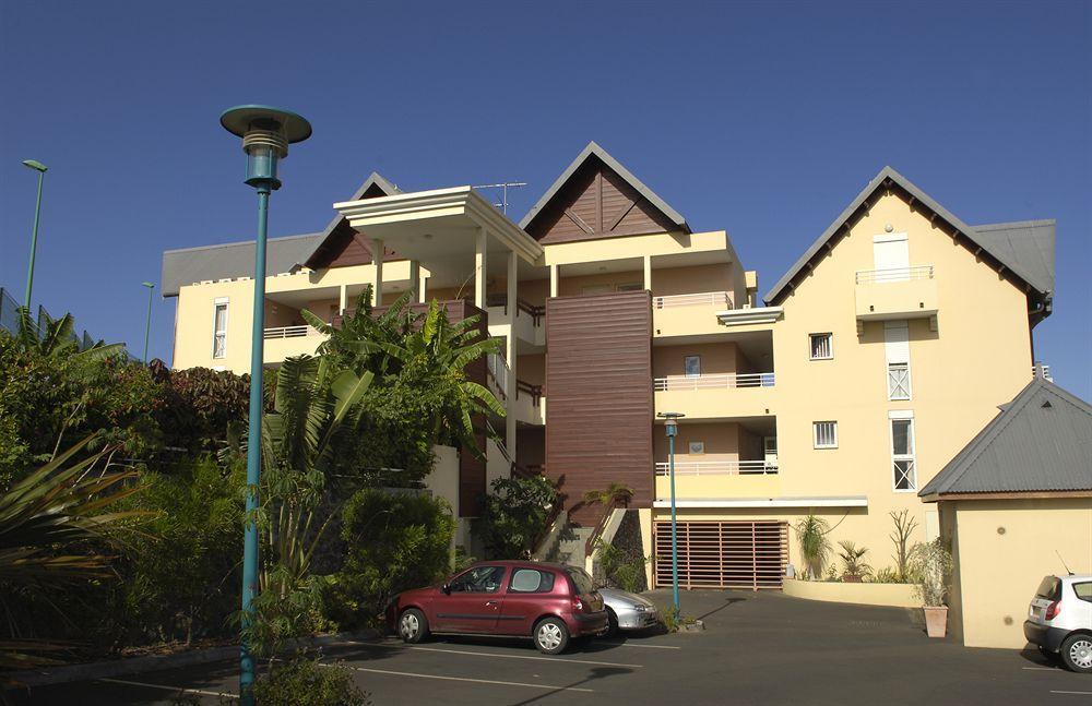 Le Kerveguen Hotel Saint-Gilles Les Bains Exterior photo