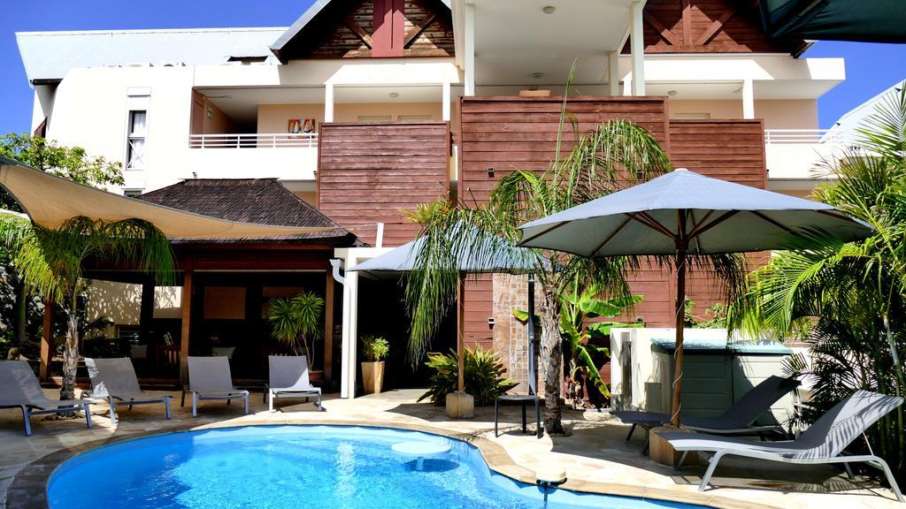 Le Kerveguen Hotel Saint-Gilles Les Bains Exterior photo